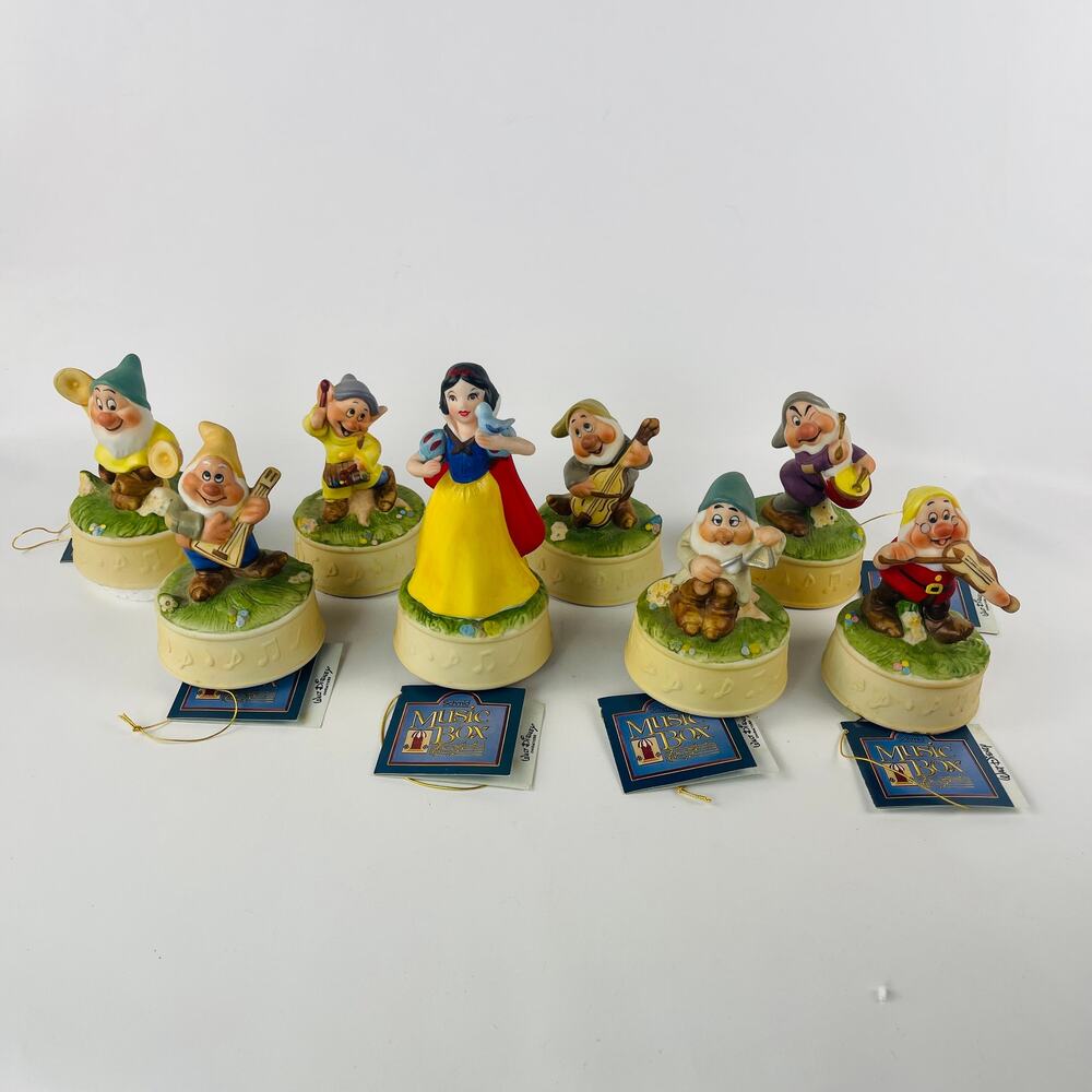 Schmid Music Box Snow White and Seven Dwarves Figurine Set Walt Disney 1987